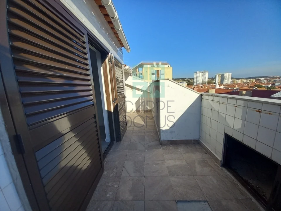 Apartamento T3 para Venda em Costa da Caparica Foto 38