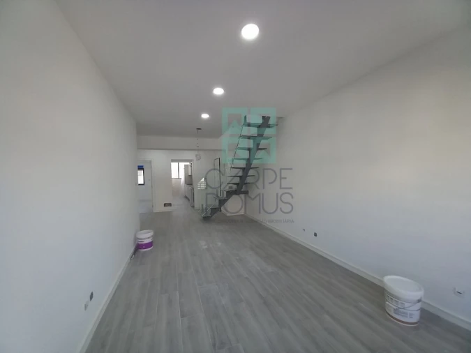 Apartamento T3 para Venda em Costa da Caparica Foto 11