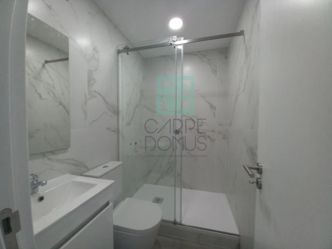 Apartamento T3 para Venda em Costa da Caparica Foto 32