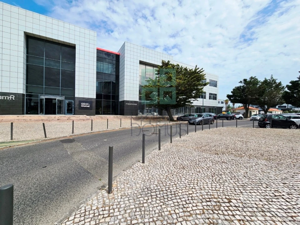 Escritório para Arrendamento em Santa Maria e São Miguel, São Martinho, São Pedro Penaferrim Foto 66