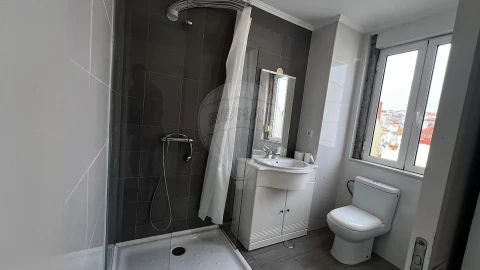 Apartamento T2 para Arrendamento em Misericórdia