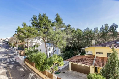 Apartamento T1 para Venda em Carcavelos e Parede