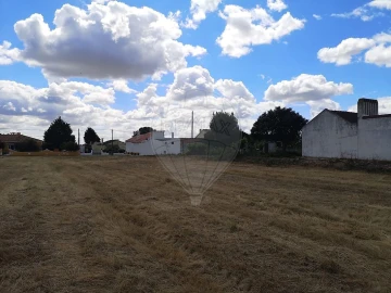 Moradia T0 para Venda em Benfica do Ribatejo