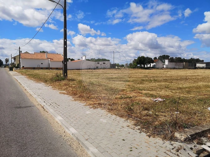 Moradia T0 para Venda em Benfica do Ribatejo Foto 5