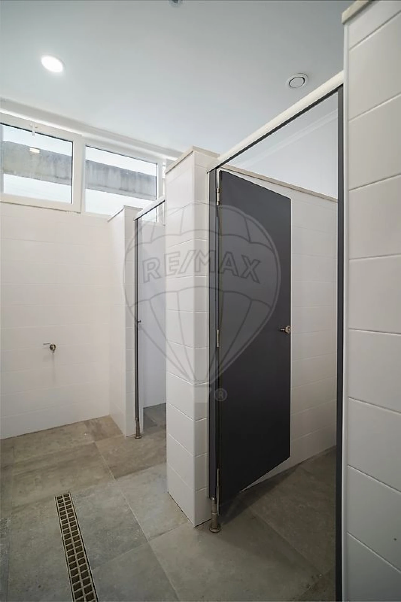 Armazém para Venda em Romeira e Várzea Foto 17