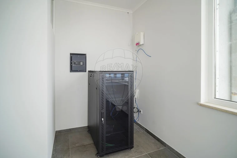 Armazém para Venda em Romeira e Várzea Foto 12