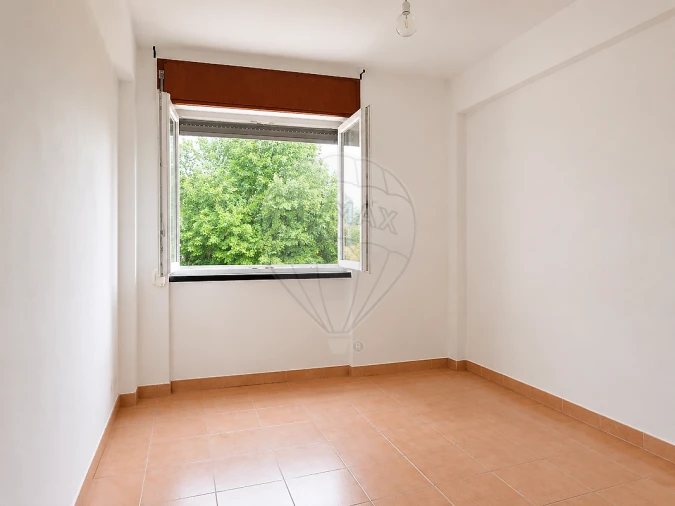 Apartamento T3 para Venda em Vila Franca de Xira Foto 7