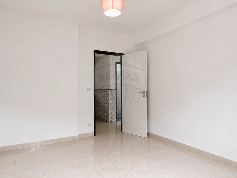 Apartamento T3 para Venda em Vila Franca de Xira Foto 5