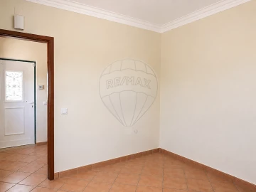 Moradia T3 para Venda em Marinha das Ondas