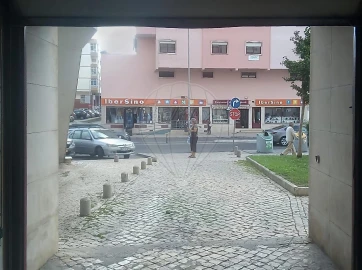 Garagem para Venda em Agualva e Mira-Sintra
