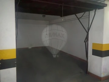 Garagem para Venda em Agualva e Mira-Sintra