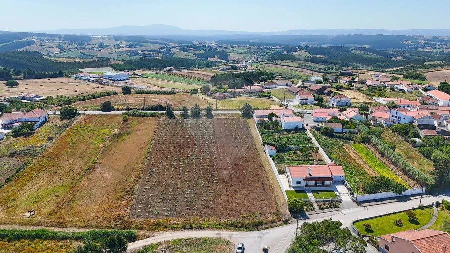 Terreno para Venda em Miragaia e Marteleira