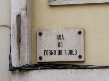 Loja para Arrendamento em Arroios