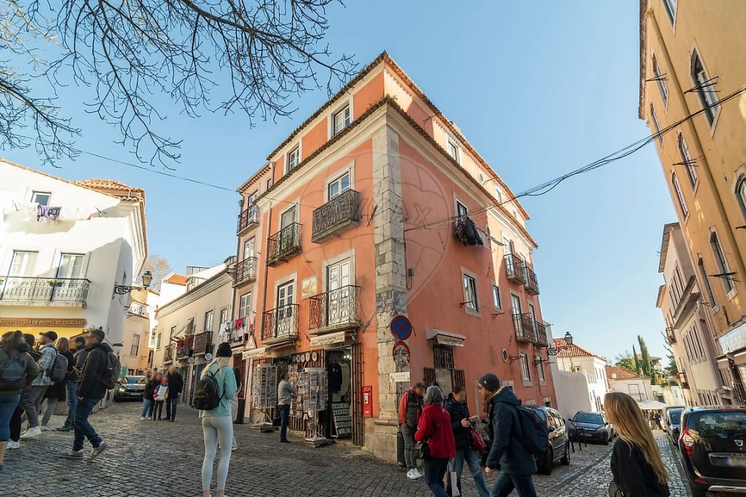 Apartamento T1 para Arrendamento em Santa Maria Maior Foto 10