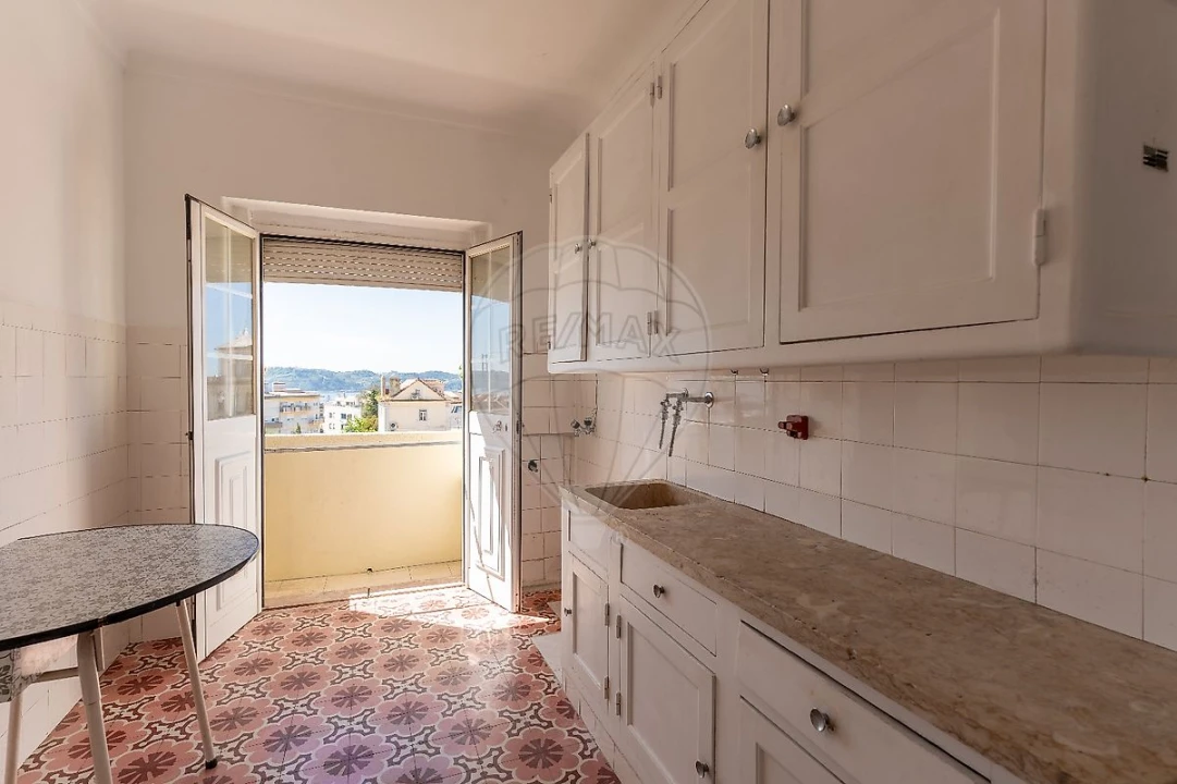 Apartamento T2 para Arrendamento em Ajuda Foto 21