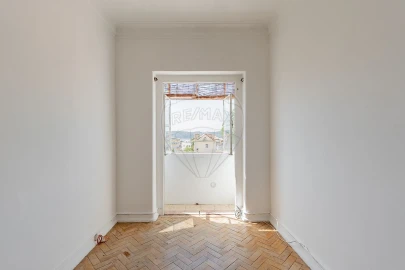 Apartamento T2 para Arrendamento em Ajuda