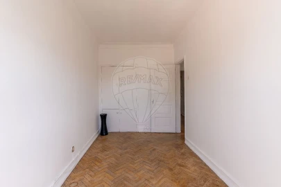 Apartamento T2 para Arrendamento em Ajuda