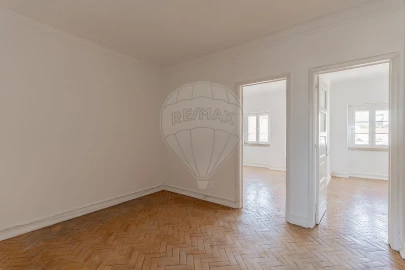 Apartamento T2 para Arrendamento em Ajuda