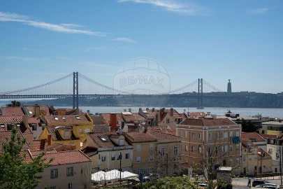 Apartamento T2 para Arrendamento em Ajuda
