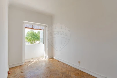 Apartamento T2 para Arrendamento em Ajuda