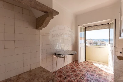 Apartamento T2 para Arrendamento em Ajuda