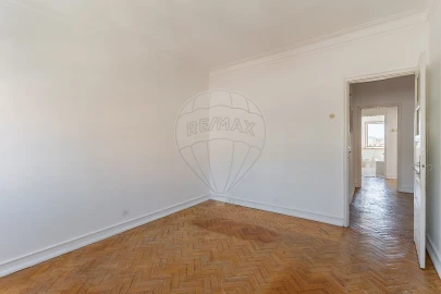 Apartamento T2 para Arrendamento em Ajuda