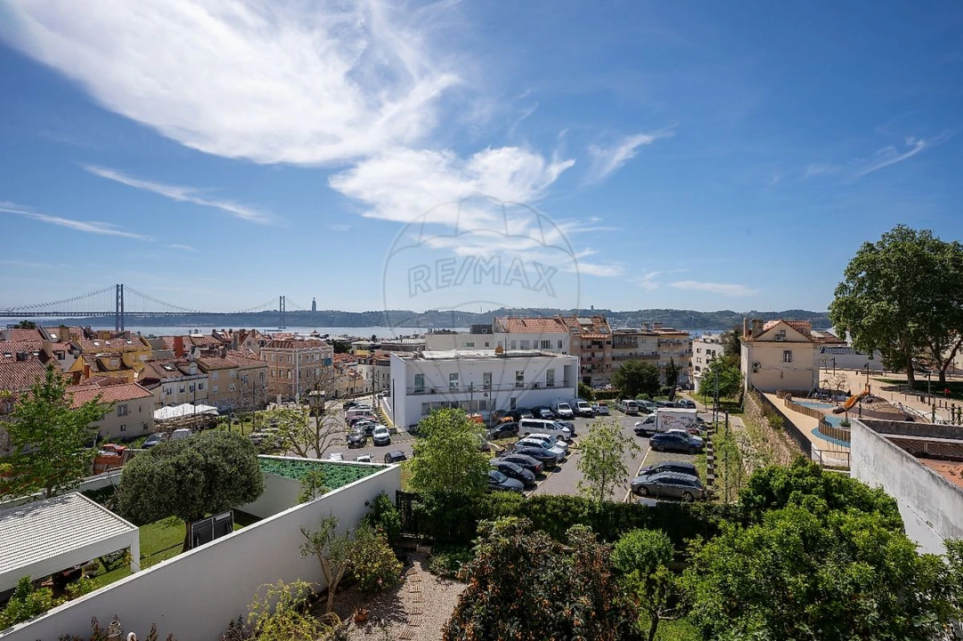 Apartamento T2 para Arrendamento em Ajuda Foto 28