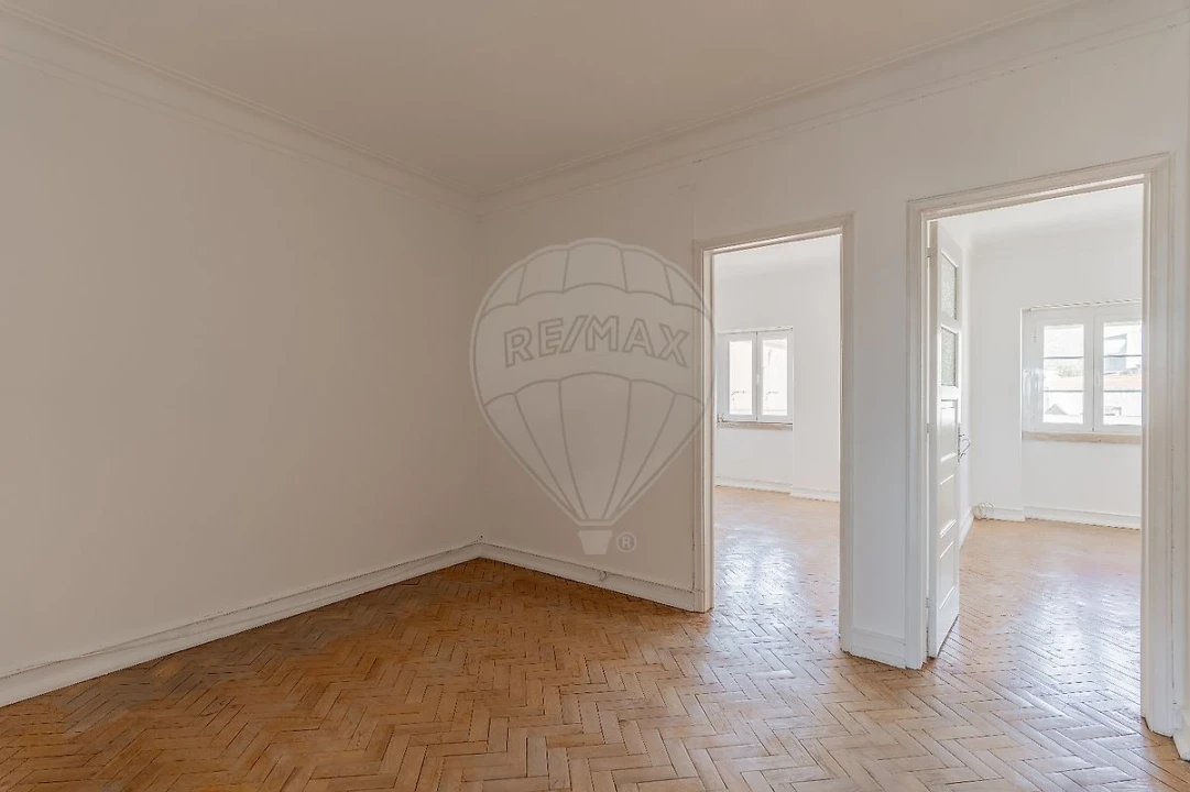 Apartamento T2 para Arrendamento em Ajuda Foto 6