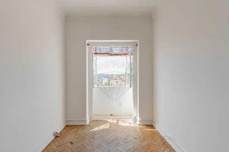 Apartamento T2 para Arrendamento em Ajuda Foto 16