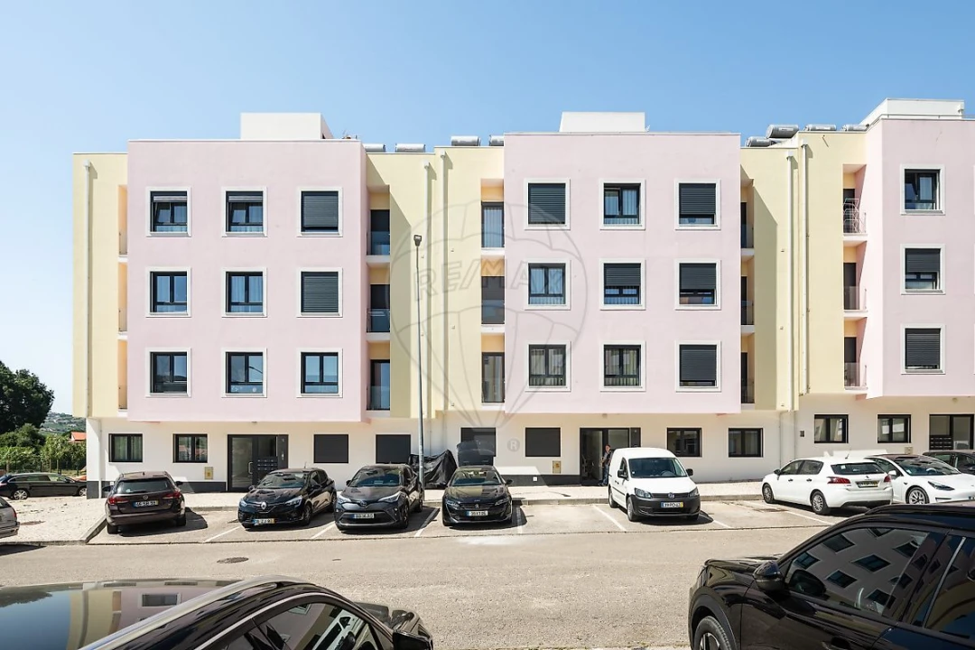 Apartamento T3 para Venda em Arruda dos Vinhos Foto 1