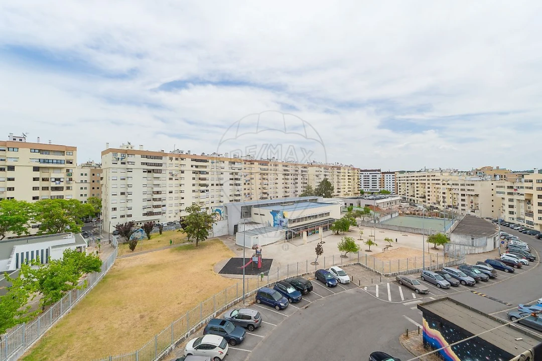 Apartamento T3 para Venda em Loures Foto 35