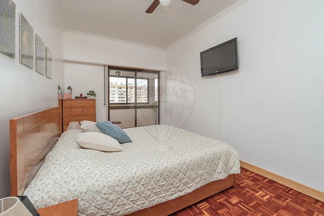 Apartamento T3 para Venda em Loures Foto 17