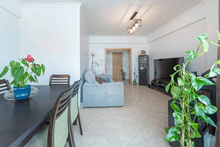 Apartamento T3 para Venda em Loures Foto 7