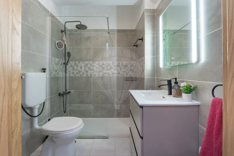 Apartamento T3 para Venda em Loures Foto 28