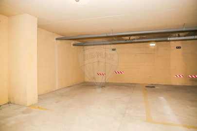 Apartamento T2 para Venda em Carregado e Cadafais