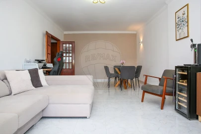 Apartamento T2 para Venda em Carregado e Cadafais