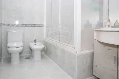 Apartamento T2 para Venda em Carregado e Cadafais