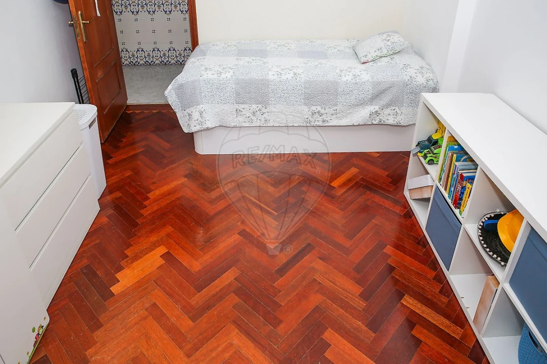 Apartamento T2 para Venda em Carregado e Cadafais Foto 27