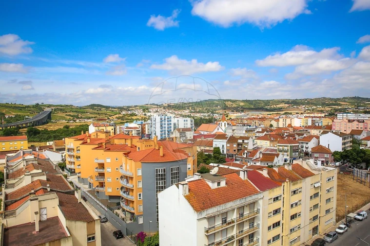 Apartamento T2 para Venda em Carregado e Cadafais Foto 22