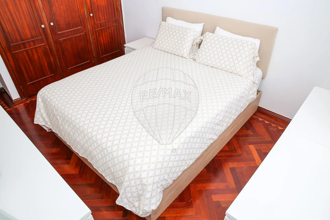 Apartamento T2 para Venda em Carregado e Cadafais Foto 25