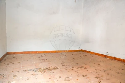Moradia T4 para Venda em Cadaval e Pêro Moniz