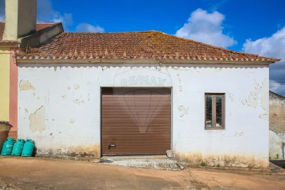 Moradia T4 para Venda em Cadaval e Pêro Moniz