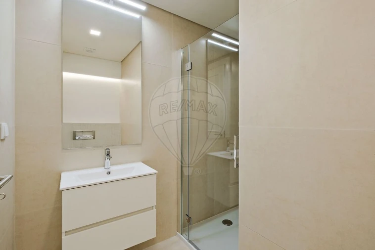 Apartamento T3 para Venda em Arroios Foto 19