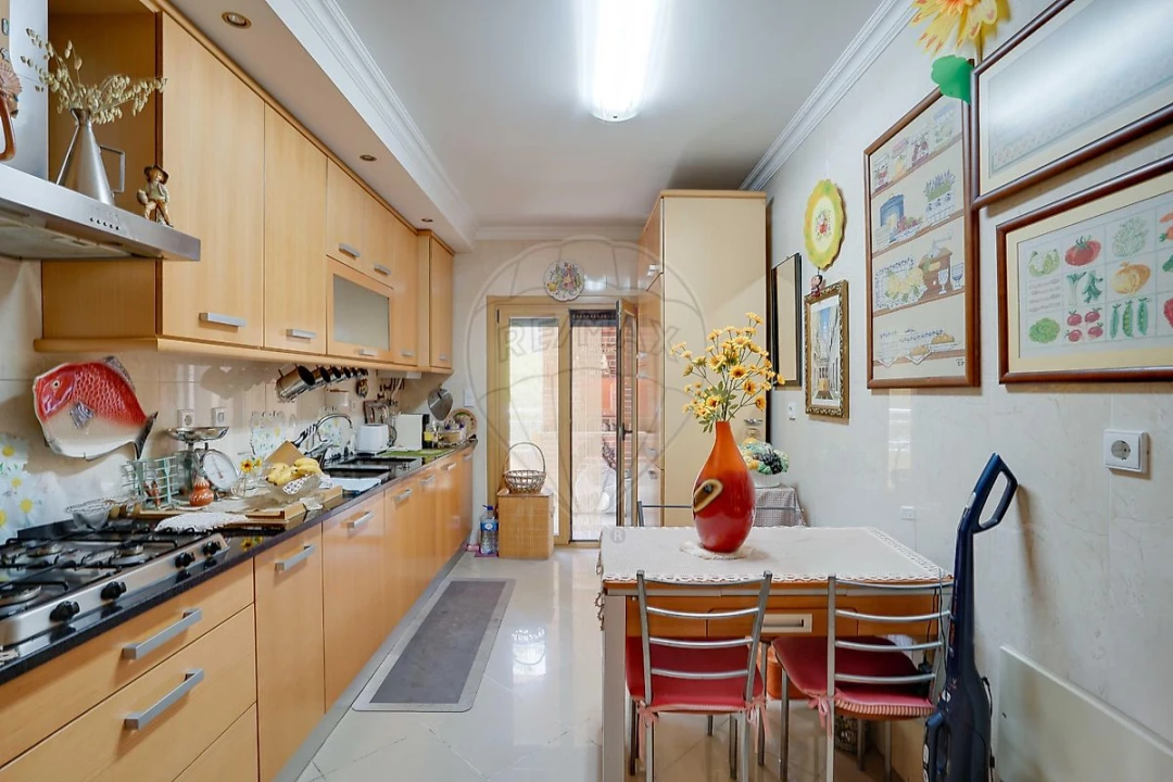 Apartamento T2 para Venda em Alverca do Ribatejo e Sobralinho Foto 1