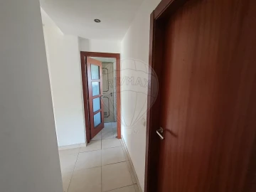 Apartamento T3 para Venda em Póvoa de Santa Iria e Forte da Casa