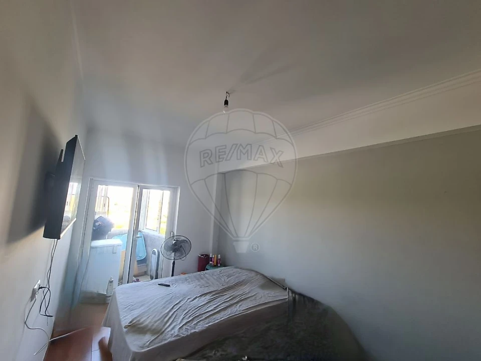 Apartamento T3 para Venda em Póvoa de Santa Iria e Forte da Casa Foto 8