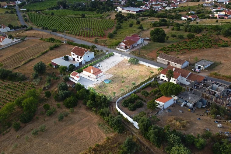 Moradia T2 para Venda em Abrigada e Cabanas de Torres Foto 34