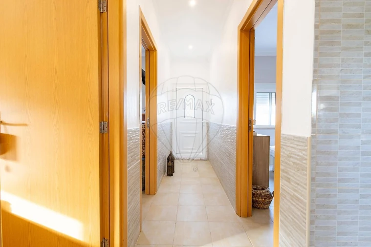 Moradia T2 para Venda em Abrigada e Cabanas de Torres Foto 18