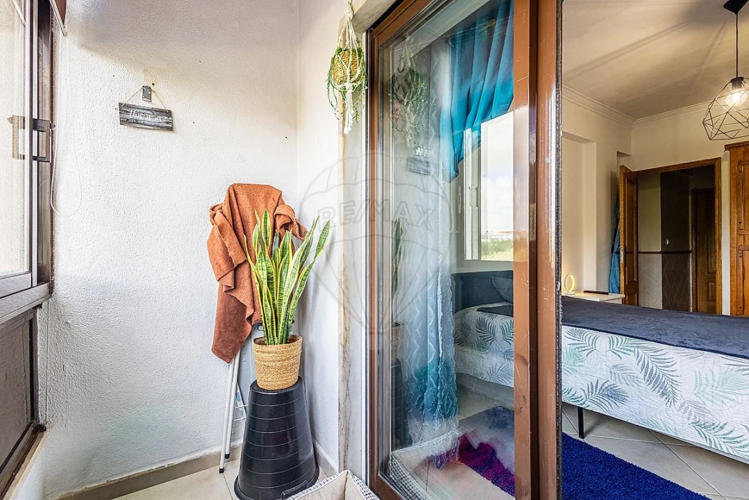 Apartamento T2 para Venda em Queluz e Belas Foto 17