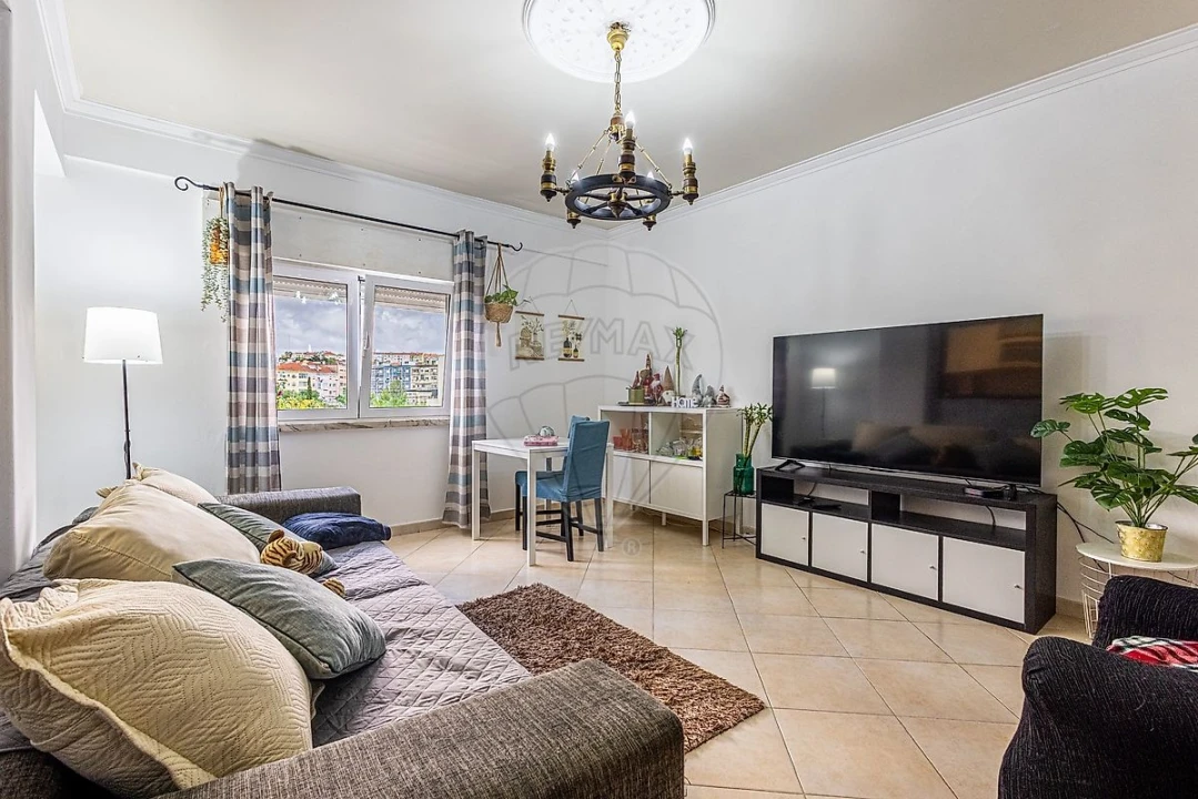 Apartamento T2 para Venda em Queluz e Belas Foto 8